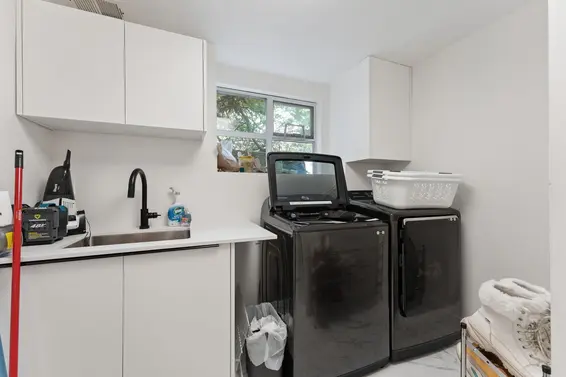 1725 Rosebery Avenue, West Vancouver For Sale - image 11