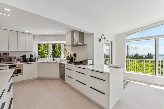1725 Rosebery Avenue, West Vancouver For Sale - image 27