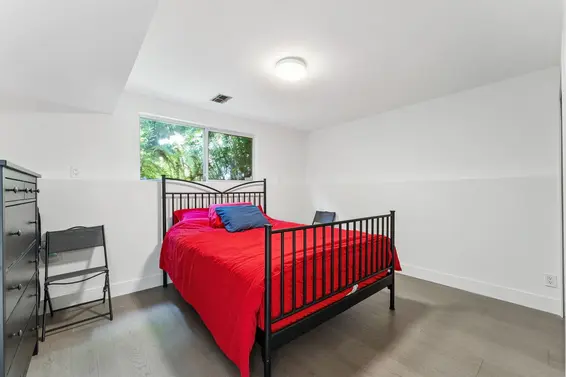 1725 Rosebery Avenue, West Vancouver For Sale - image 3