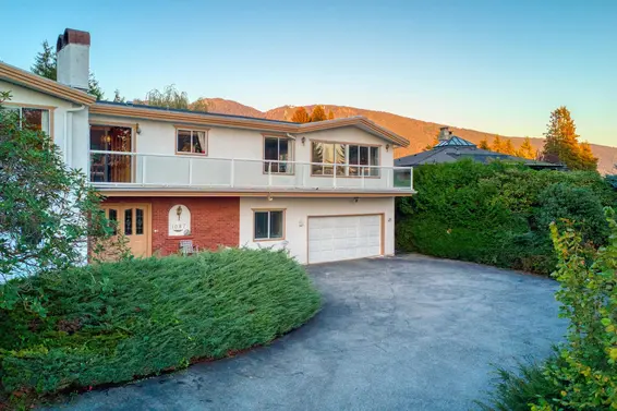 1087 Eyremount Drive, West Vancouver