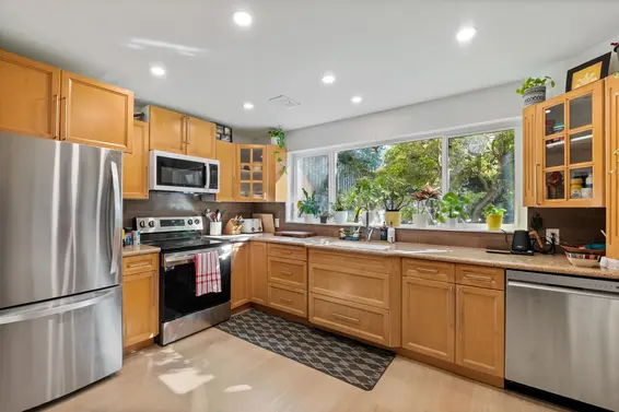 869 Clements Avenue, North Vancouver For Sale - image 13