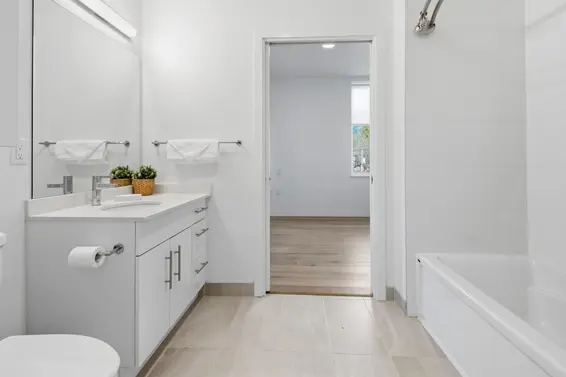 405 2137 Chesterfield Avenue, North Vancouver For Sale - image 13