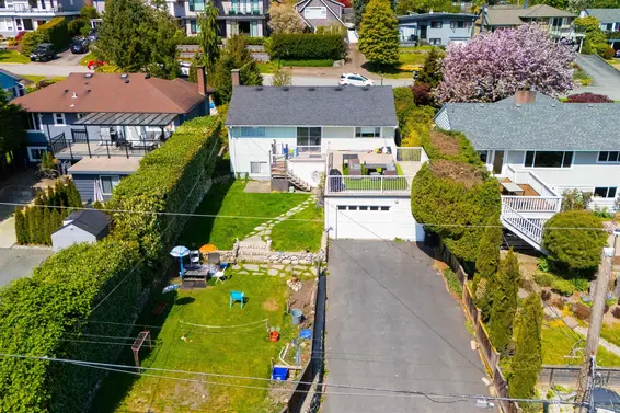 1059 Calverhall Street, North Vancouver For Sale - image 15