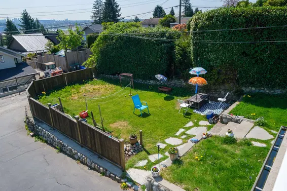 1059 Calverhall Street, North Vancouver For Sale - image 27