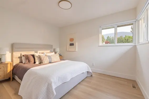 1535 Ostler Court, North Vancouver For Sale - image 20