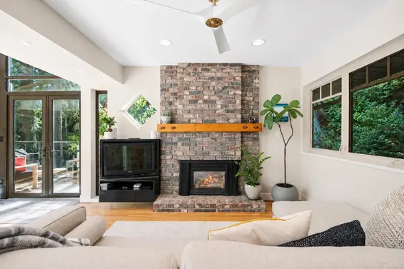 4613 Caulfeild Drive, West Vancouver For Sale - image 19