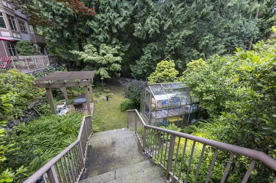 412 2059 Chesterfield Avenue, North Vancouver For Sale - image 29