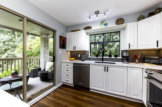 412 2059 Chesterfield Avenue, North Vancouver For Sale - image 7