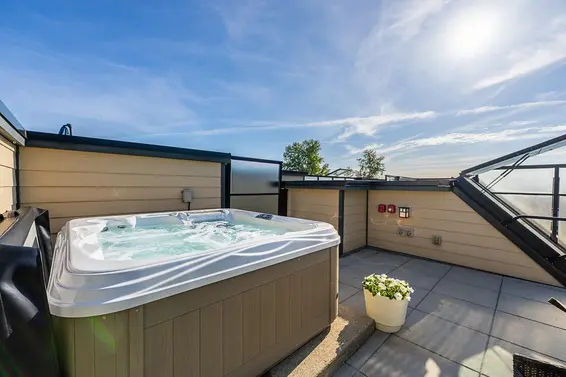 402 733 West 14th Street, North Vancouver For Sale - image 4