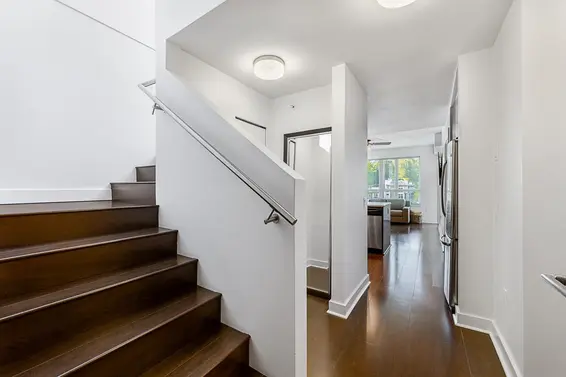 402 733 West 14th Street, North Vancouver For Sale - image 8