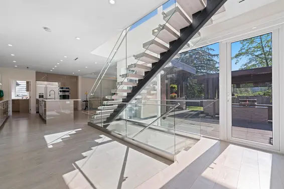 5199 Cliffridge Avenue, North Vancouver For Sale - image 25