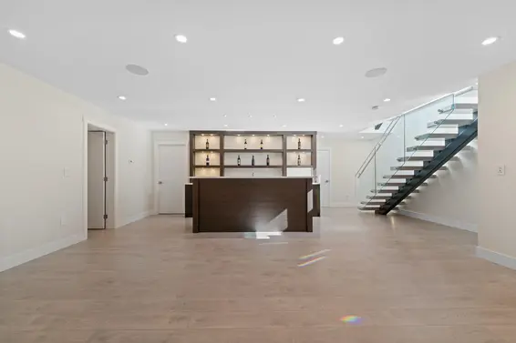5199 Cliffridge Avenue, North Vancouver For Sale - image 36