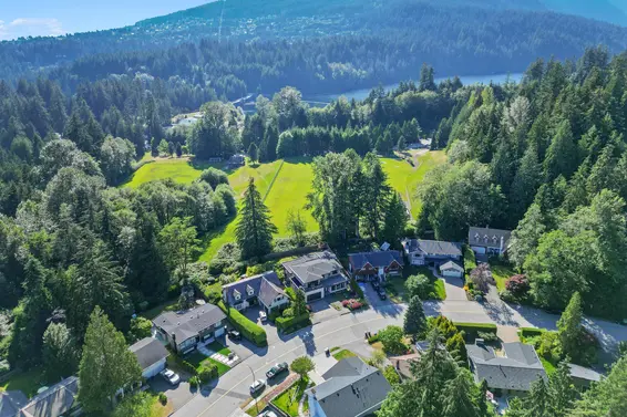 5199 Cliffridge Avenue, North Vancouver For Sale - image 6