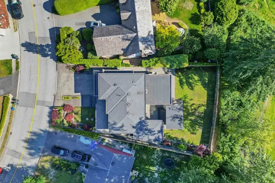 5199 Cliffridge Avenue, North Vancouver For Sale - image 7
