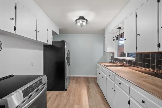 2525 Western Avenue, North Vancouver For Sale - image 5