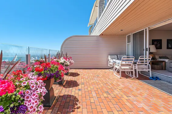 105 2274 Folkestone Way, West Vancouver For Sale - image 6
