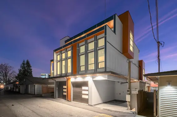 2 432 East 1st Street, North Vancouver For Sale - image 19