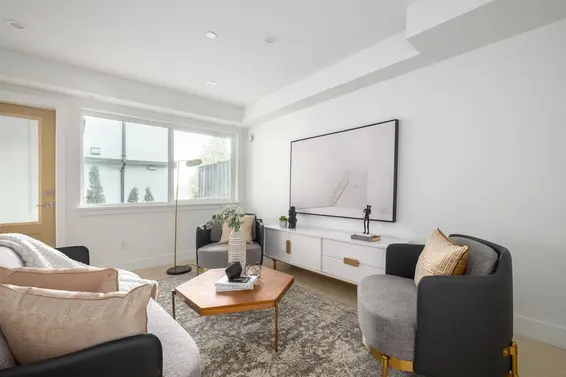 2 432 East 1st Street, North Vancouver For Sale - image 31