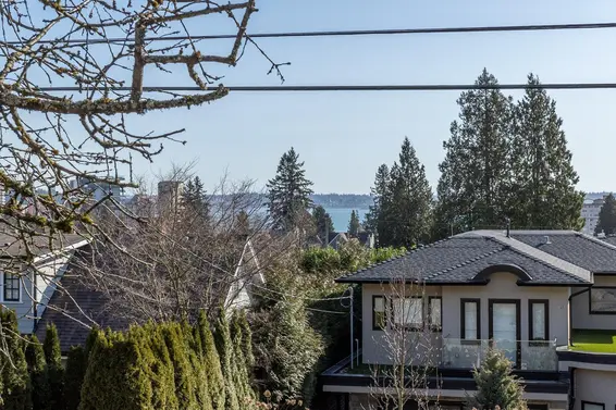 2395 Mathers Avenue, West Vancouver For Sale - image 23