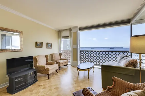 804 2135 Argyle Avenue, West Vancouver