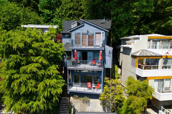 2643 Panorama Drive, North Vancouver For Sale - image 2
