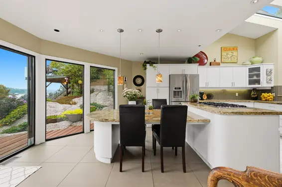 1584 Look Out Point, North Vancouver For Sale - image 10