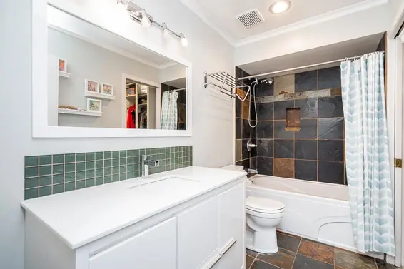 405 1000 Bowron Court, North Vancouver For Sale - image 26