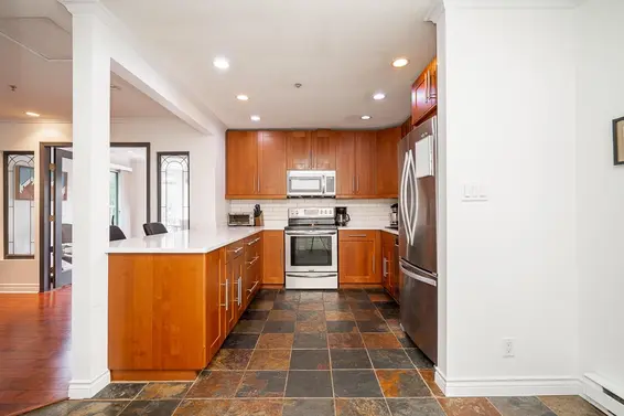 405 1000 Bowron Court, North Vancouver For Sale - image 6