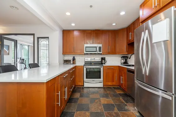 405 1000 Bowron Court, North Vancouver For Sale - image 8