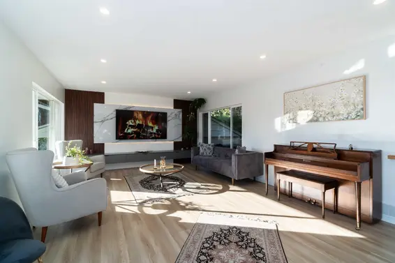 3837 Sunnycrest Drive, North Vancouver For Sale - image 10