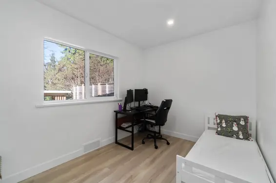 3837 Sunnycrest Drive, North Vancouver For Sale - image 11