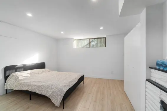 3837 Sunnycrest Drive, North Vancouver For Sale - image 16