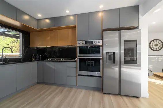 3837 Sunnycrest Drive, North Vancouver For Sale - image 5