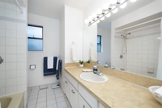 3875 Regent Avenue, North Vancouver For Sale - image 17
