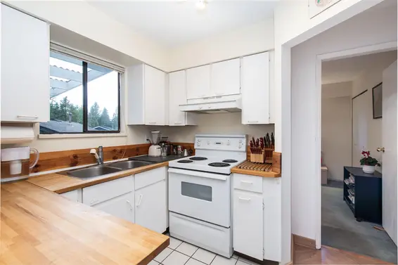 3875 Regent Avenue, North Vancouver For Sale - image 8