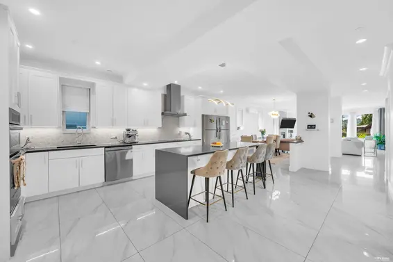 1123 Keith Road, West Vancouver For Sale - image 10