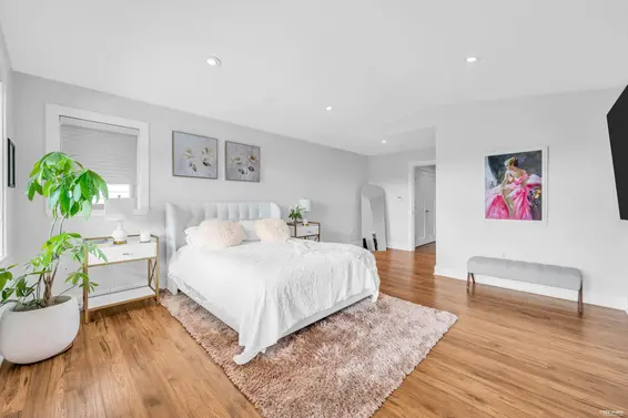 1123 Keith Road, West Vancouver For Sale - image 21