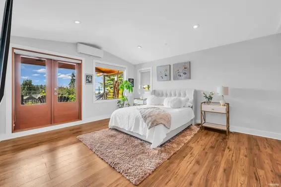 1123 Keith Road, West Vancouver For Sale - image 22