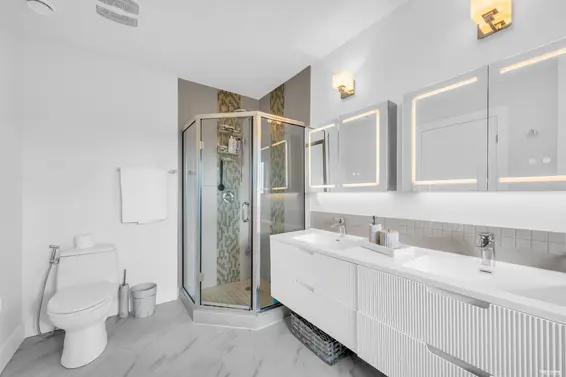 1123 Keith Road, West Vancouver For Sale - image 25