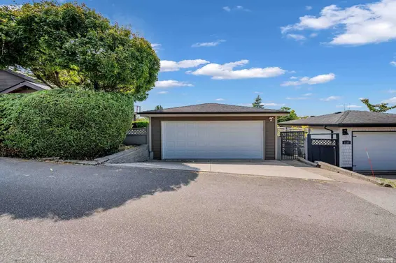 1123 Keith Road, West Vancouver For Sale - image 34