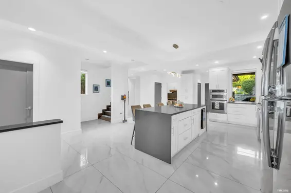 1123 Keith Road, West Vancouver For Sale - image 7