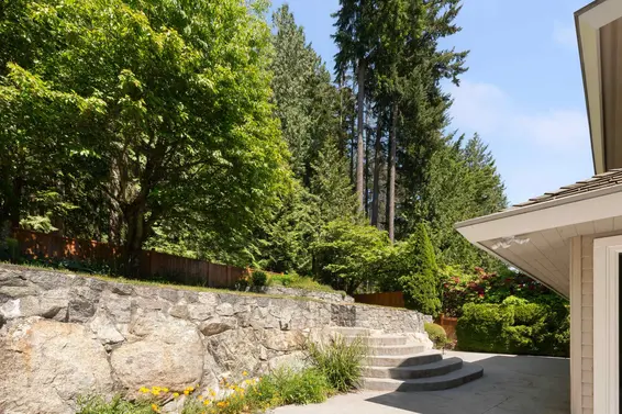 772 Regal Crescent, North Vancouver For Sale - image 37