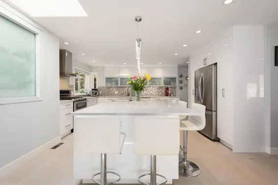 772 Regal Crescent, North Vancouver For Sale - image 4