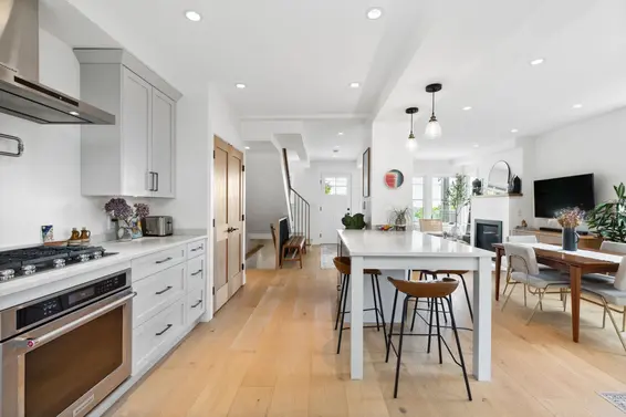 230 East 28 Street, North Vancouver For Sale - image 11
