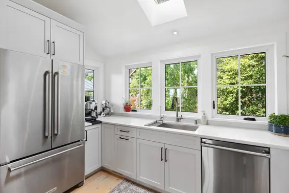 230 East 28 Street, North Vancouver For Sale - image 16