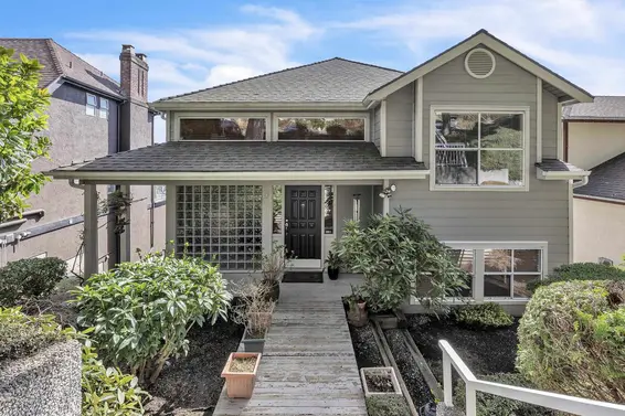 531 Tempe Crescent, North Vancouver