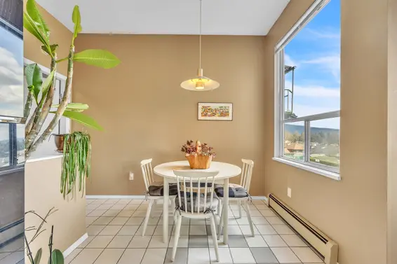 531 Tempe Crescent, North Vancouver For Sale - image 15