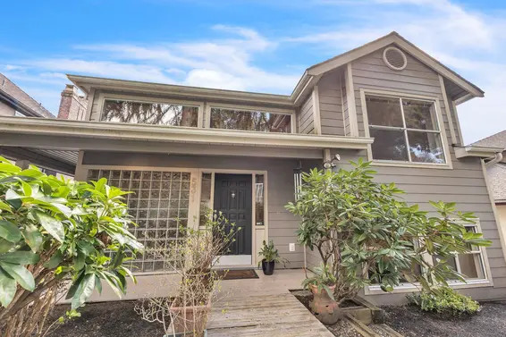 531 Tempe Crescent, North Vancouver For Sale - image 2