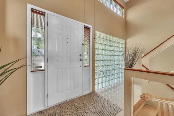 531 Tempe Crescent, North Vancouver For Sale - image 4