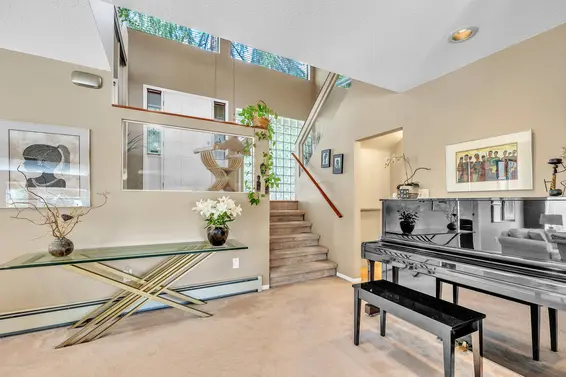 531 Tempe Crescent, North Vancouver For Sale - image 8